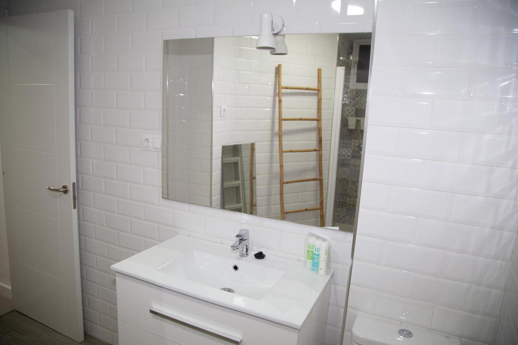 Apartamento En La Merced Малага Екстериор снимка